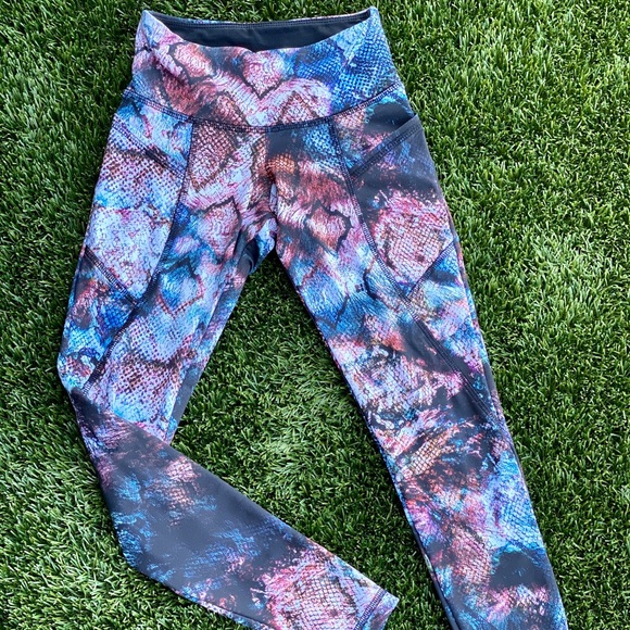 Strut This Pants - Snakeskin print leggings
